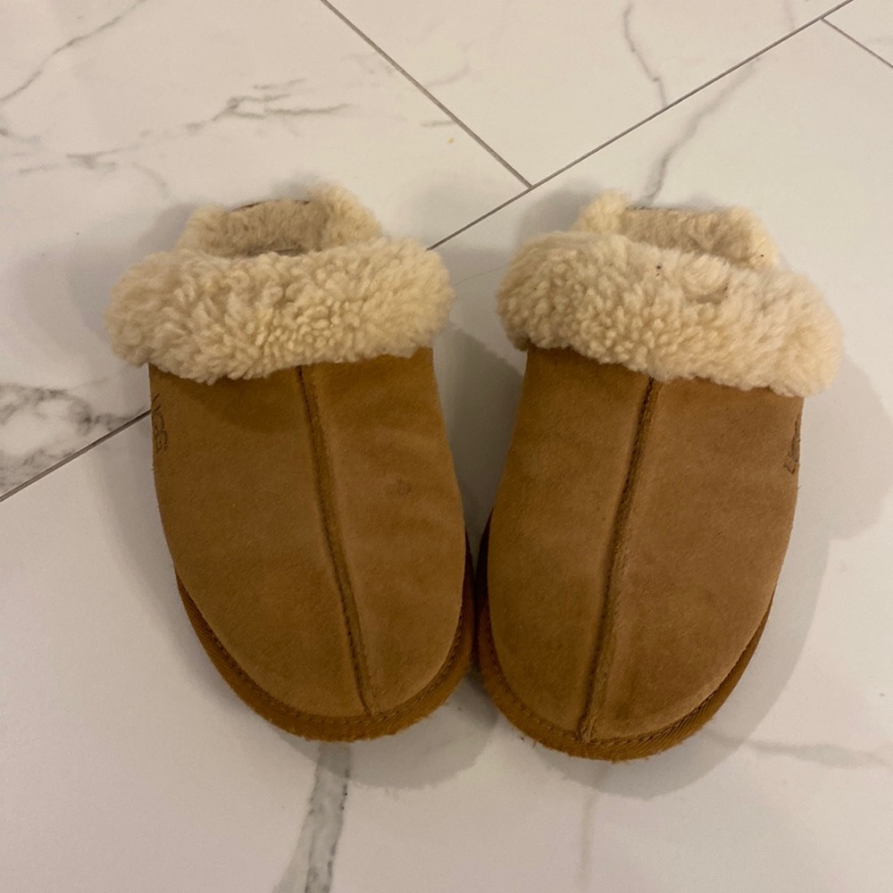 Ugg slippers
